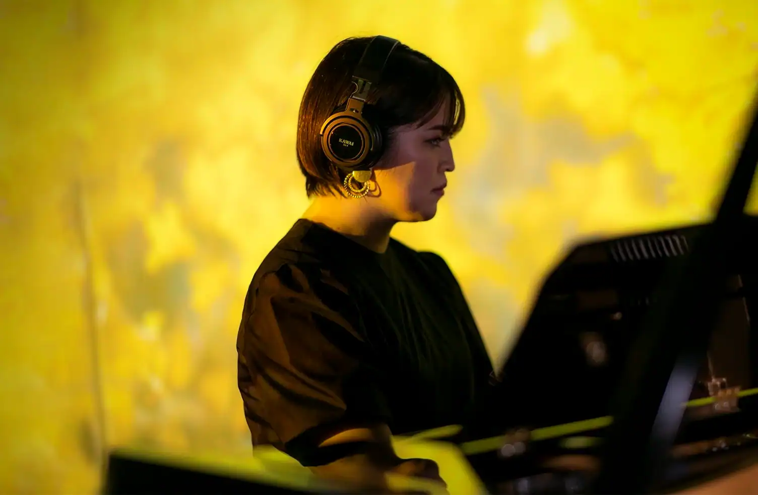 K-200 ATX4 mūzikas atskaņošanas ierīce, kas paredzēta profesionālai audio izpildei.